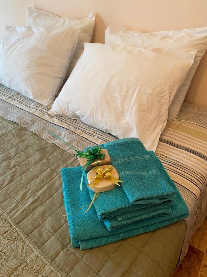 Comfortable Guest Room With Balcony Beniarjo Luaran gambar